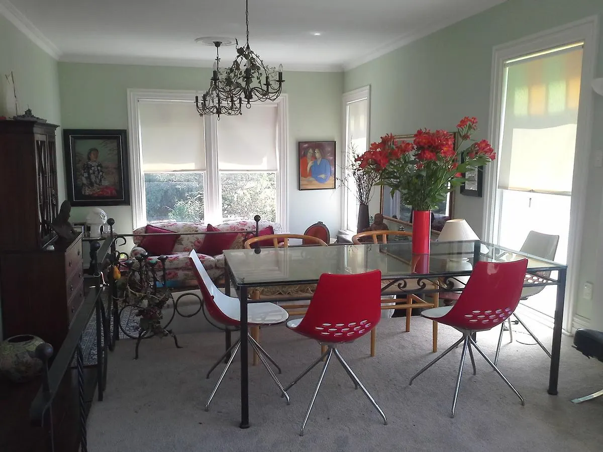 Bed & Breakfast B And B On Hay Street By The Sea Wellington New Zealand